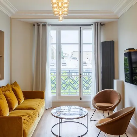 The Eiffel Tower Cosy Nest * Parigi